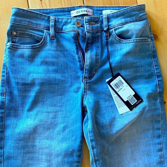 Brand new Guess Jeans - Picture 2 of 5